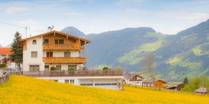 Pensionen - Sauna - Alpbach - Bild im Frühling - Gästehaus Margot