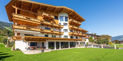 Pensionen - Art der Pension: Hotel Garni - Mayrhofen (Mayrhofen) - Fühlen Sie sich "wia z´Haus"!
Zillertaler Wohlgefühl erleben. Wir freuen uns auf das Kennenlernen! - Hotel Garni Romantik