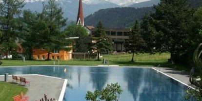 Pensionen - Umgebungsschwerpunkt: Berg - Längenfeld - Freischwimmbad Inzing - Gasthof zum Stollhofer