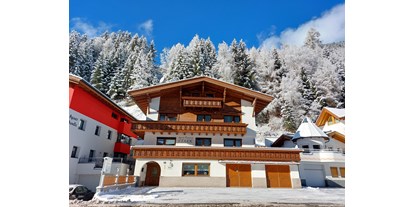 Pensionen - Balkon - Pettneu am Arlberg - Apart-Frühstückspension Stark