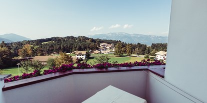 Pensionen - Frühstück: serviertes Frühstück - Trentino-Südtirol - Aussicht vom Balkon - Pension Stern