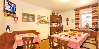 Pensionen - Eisacktal - Frühstücksraum und Aufenthaltsraum - Hörmannhof