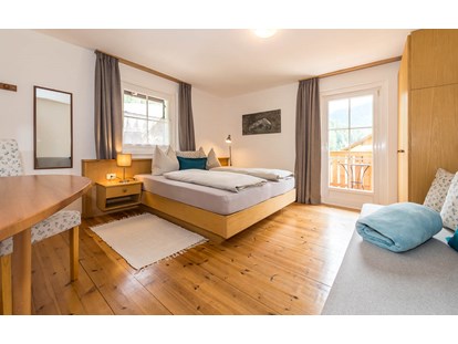 Pensionen - Umgebungsschwerpunkt: Berg - Dolomiten - Doppel-/ Mehrbettzimmer ROSADIRA - Haus Claudia