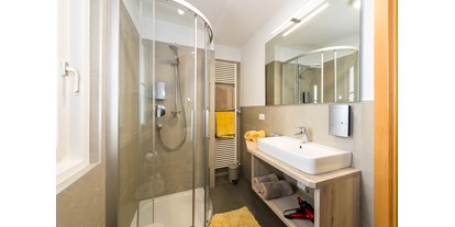 Pensionen - Trentino-Südtirol - Dusche Doppelzimmer ANNA - Haus Claudia