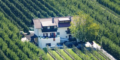 Pensionen - Restaurant - Naturns - Sicht vom Walweg - Sackgut- Hof