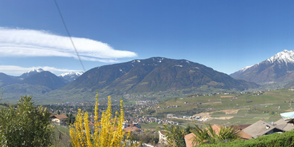 Pensionen - Umgebungsschwerpunkt: am Land - Trentino-Südtirol - Aussicht auf Meran und Umgebung - Garni Appartement Nunnemairhof