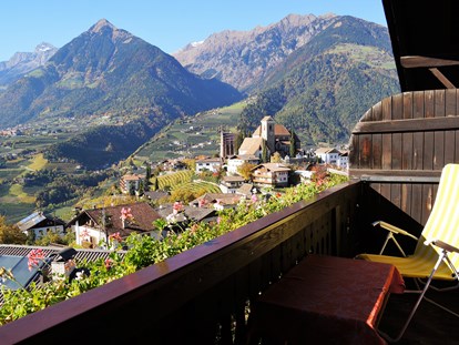 Pensionen - Frühstück: Frühstücksbuffet - Südtirol - DZ mit Balkon und Panoramablick - Active B&B Prairerhof