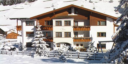 Pensionen - Umgebungsschwerpunkt: Berg - Trentino-Südtirol - Garni Hotel  Iris ***