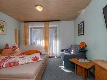Pensionen - Umgebungsschwerpunkt: Berg - Wagrain - Doppelzimmer mit Balkon - ***Pension Sonnblickhof