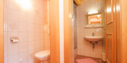 Pensionen - Langlaufloipe - Pinzgau - dazugehöriges Badezimmer mit separatem WC - Urlaubsparadies Liebmannhof