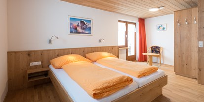 Pensionen - Balkon - Vorarlberg - Doppelzimmer Alpenblick 2 - Haus Alpenblick