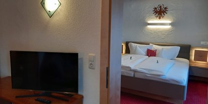 Pensionen - Balkon - Längenfeld - Zimmer Aifnerblick - Haus Tirol Appartements