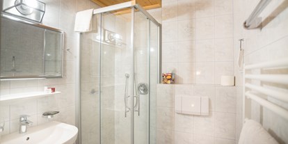 Pensionen - Umgebungsschwerpunkt: am Land - Osttirol - Neue Badezimmer mit Dusche/WC - Haus Veidlis