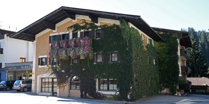 Pensionen - Restaurant - Hart im Zillertal - Sommer Außenansicht  - Haus Lukas 