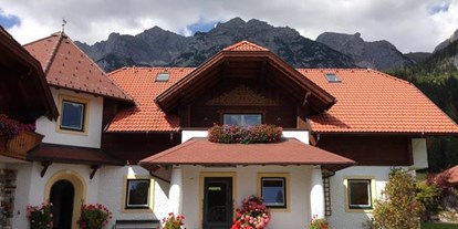 Pensionen - Umgebungsschwerpunkt: am Land - Hallstatt - Ferienhaus 160m²  Südansicht - Bio-Bauernhof Simonbauer