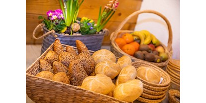 Pensionen - Frühstück: Frühstücksbuffet - Großarl - Brot vom Biobäcker - Gästehaus Fellner
