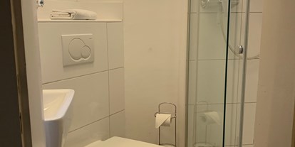 Pensionen - Kühlschrank - Oberbayern - 2 Zimmer Apartment mit Bad, Küche & Balkon - Aparthotel & Pension Belo Sono