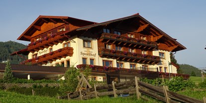 Pensionen - Umgebungsschwerpunkt: am Land - Filzmoos (Filzmoos) - Haus Aussenansicht - Hotel Pension Sporthof