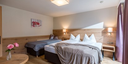 Pensionen - Stumm - Apartments mit schönen Schlafzimmern für 2-3 Personen im Rosenhof in Mayrhofen/Zillertal. - Hotel Garni Birkenhof & Apartments Rosenhof