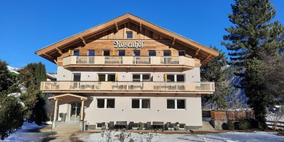 Pensionen - Umgebungsschwerpunkt: am Land - Stummerberg - Der Rosenhof im Zillertal im Winter - Hotel Garni Birkenhof & Apartments Rosenhof