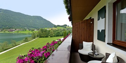 Pensionen - Garten - St. Johann in Tirol - Balkon und direkter Seeblick von den Appartements - Appartements Ticklhof am See