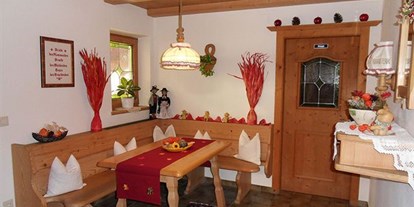 Pensionen - Frühstück: Frühstücksbuffet - ST. JAKOB (Trentino-Südtirol) - Diele - Gästehaus Rastkogel