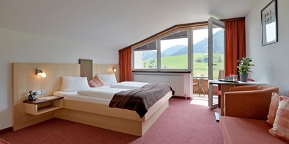 Pensionen - Terrasse - Aurach bei Kitzbühel - Kuschelzimmer Bergblick  - Hotel Garni Tirol im Kaiserwinkel