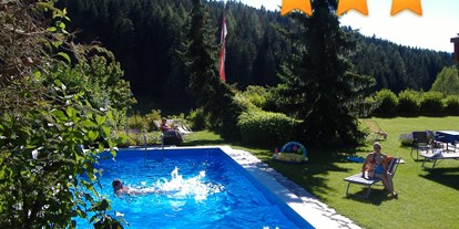 Pensionen - Garten - Abtenau - Pool mit Sonnenterasse - Frühstückspension Gästehaus Elisabeth