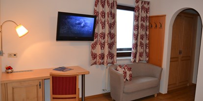 Pensionen - Umgebungsschwerpunkt: Berg - Mühlbach am Hochkönig - Doppelzimmer mit Dusche/WC, Sat-TV und W-LAN - Frühstückspension Gästehaus Elisabeth