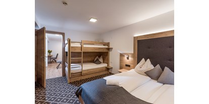 Pensionen - Umgebungsschwerpunkt: Berg - Uderns - vier Bett Zimmer App. Kaiserblick  - Gasthof Schöntal