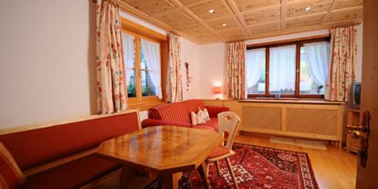 Pensionen - Skilift - St. Gallenkirch - Wohnzimmer im Doppelzimmer - Pension Faneskla