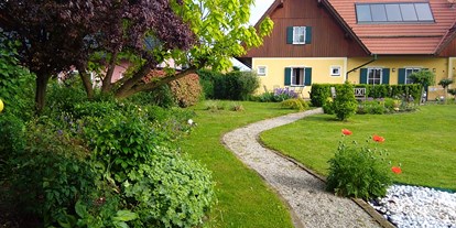 Pensionen - Garten - Feldkirchen bei Graz - Parkanlage - Fremdenzimmer und Restaurant Herberts Stubn