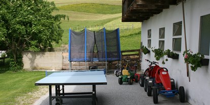 Pensionen - Terrasse - Fischbach (Fischbach) - Freizeitgestaltung - Urlaub am Bauernhof Hönigshof Familie Kerschenbauer 