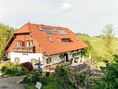 Pensionen - Balkon - Süd & West Steiermark - Winzerhaus mit Buschenschank - Gästezimmer & Buschenschank am Weingut Hack-Gebell