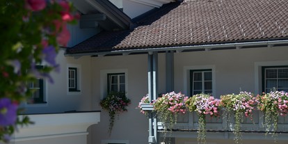 Pensionen - Balkon - Obertraun - Südansicht - Pension Kitzer