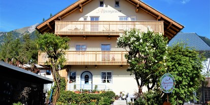 Pensionen - WLAN - Leutasch - Haus Alpengruss in Seefeld inTirol im Sommer - HAUS ALPENGRUSS 