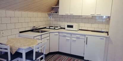 Pensionen - Spielplatz - Hochsteiermark - Küche im Apartment "Panorama" - Frühstückspension Hermine Fraiß