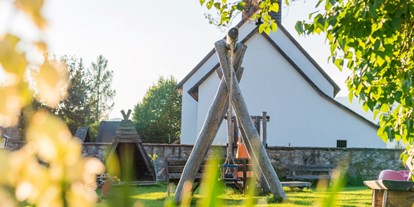 Pensionen - Umgebungsschwerpunkt: am Land - Steiermark - Die Karchauer-Kirche. - Alpengasthof Moser