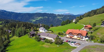 Pensionen - Umgebungsschwerpunkt: Berg - Gurk (Gurk) - Der Alpengasthof Moser mit seiner Umgebung - Alpengasthof Moser