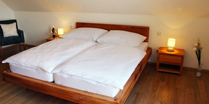 Pensionen - Sauna - Jennersdorf - Genießen Sie den Komfort unserer hochwertigen Vollholz Betten und starten Sie erholt und entspannt in den Tag. - Pension Lammerhof