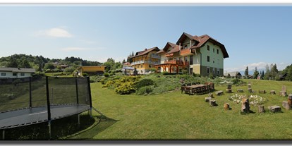 Pensionen - Umgebungsschwerpunkt: am Land - St. Jakob im Rosental - Trampolin und Lagerfeuerstelle - Gästehaus Karoline