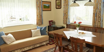 Pensionen - Hohe Tauern - Wohnzimmer, mit Schlafsofa (Zusatzbett) - Ferienhaus Jantscher