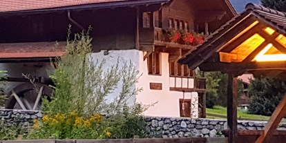 Pensionen - Art der Pension: Frühstückspension - Bern - die Alte Mühle neben uns im Dorf. - Chalet-Gafri BnB - Frühstückspension mit Top-Service auch jetzt in dieser Zeit.