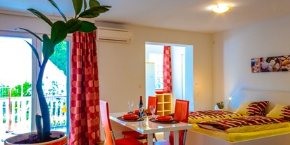 Pensionen - Balkon - Kroatien - Studio Apartment für 2 Personen im Erdgeschoß - Zimmer Magdalena Krk