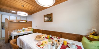 Pensionen - Garten - Prettau - Sehr gutes erweitertes Frühstück  -  Brötchenservice fürs Appartement, Frühstück auf Anfrage möglich. - Haus Scharler