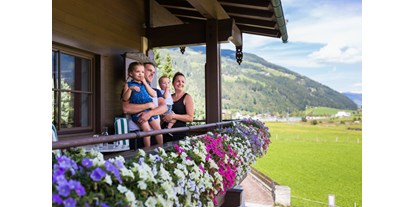 Pensionen - Terrasse - Brixen im Thale - Unser Balkon - ein Platz zum Abschalten, Ausruhen und Genießen  - Gästehaus Stotter