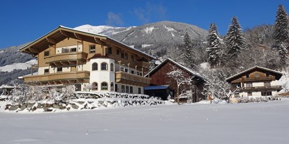 Pensionen - Restaurant - Brixen im Thale - Unsere Hauptansicht von der Langlaufloipe direkter einstieg - Obertrattenbachhof