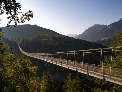 Pensionen - Umgebungsschwerpunkt: Berg - Bichlbach - Highline 179 mit Burg Ehrenberg - KOMFORT-FEWO BERGWELT HAHNENKAMM   - Lechtal - So/Wi
