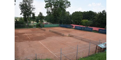 Pensionen - Art der Pension: Ferienwohnung - Oberösterreich - unsere 4 TennisSandplätze - AKTIVPARK Hotel Pension Stadlhuber