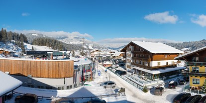Pensionen - Skilift - Kleinarl - B&B Hotel Die Bergquelle - Winterpanorama - direkt an der Gondelstation beim Achterjet in Flachau - B&B Hotel Die Bergquelle